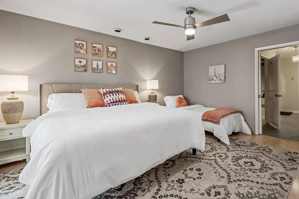 펜션 스코 츠 데일 Casa Camelback Only 10Min Walk To Oldtown W Pool, Patio, Smoker, Ping Pong Table 빌라 미국