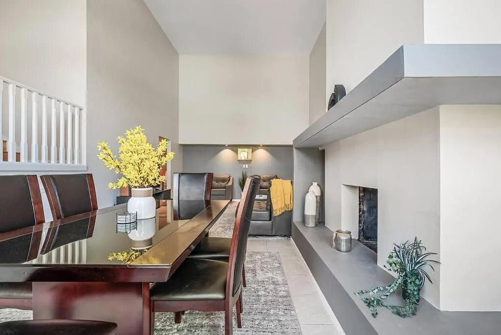 펜션 스코 츠 데일 Casa Camelback Only 10Min Walk To Oldtown W Pool, Patio, Smoker, Ping Pong Table 빌라